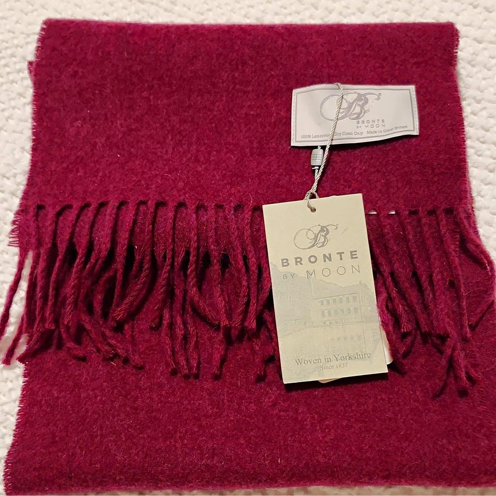 NWT Bronte by Moon Pure Merino Wool Scarf Burgundy Claret Made in Great Britain